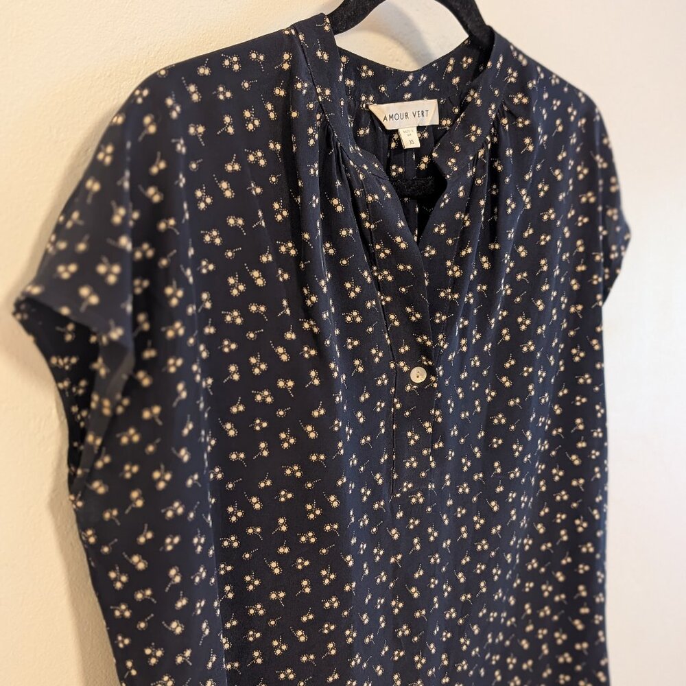 Amour Vert 100% Silk Blouse - Blue, Size XS